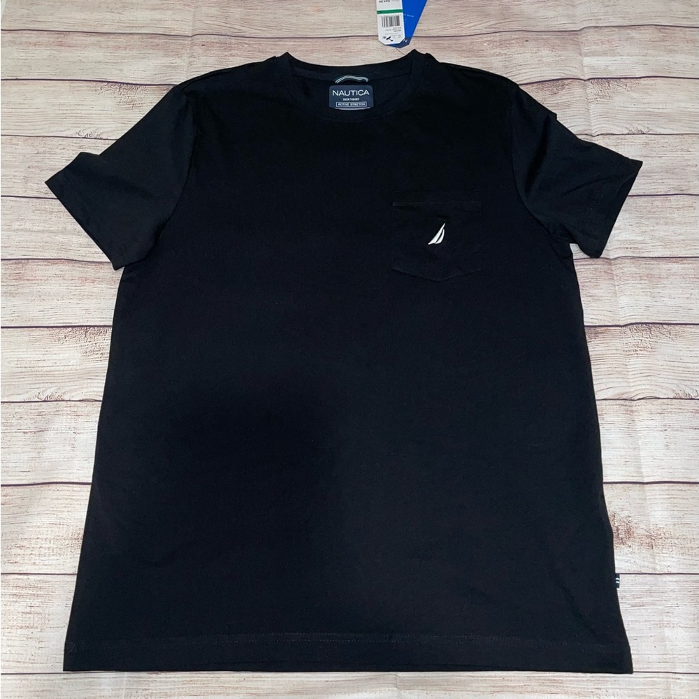 Nautica
Short Sleeve Anchor Pocket T- Shirt